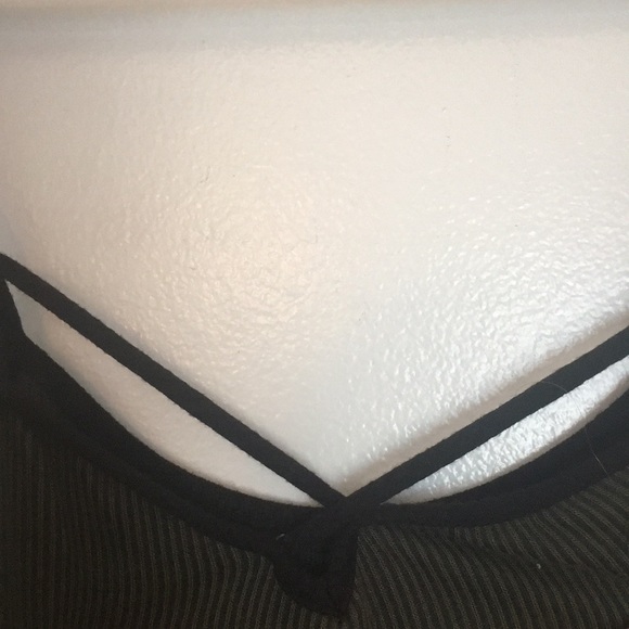 Strappy tank top - Picture 2 of 3